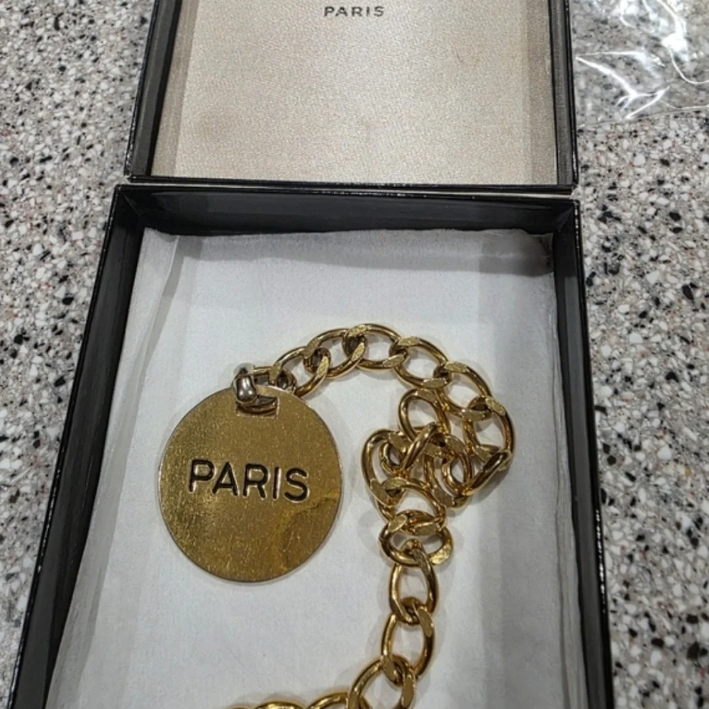 CHANEL VINTAGE BELT ATTACHMENT OR BAG HANGTAG MEDALLION 24k GOLD PLATED